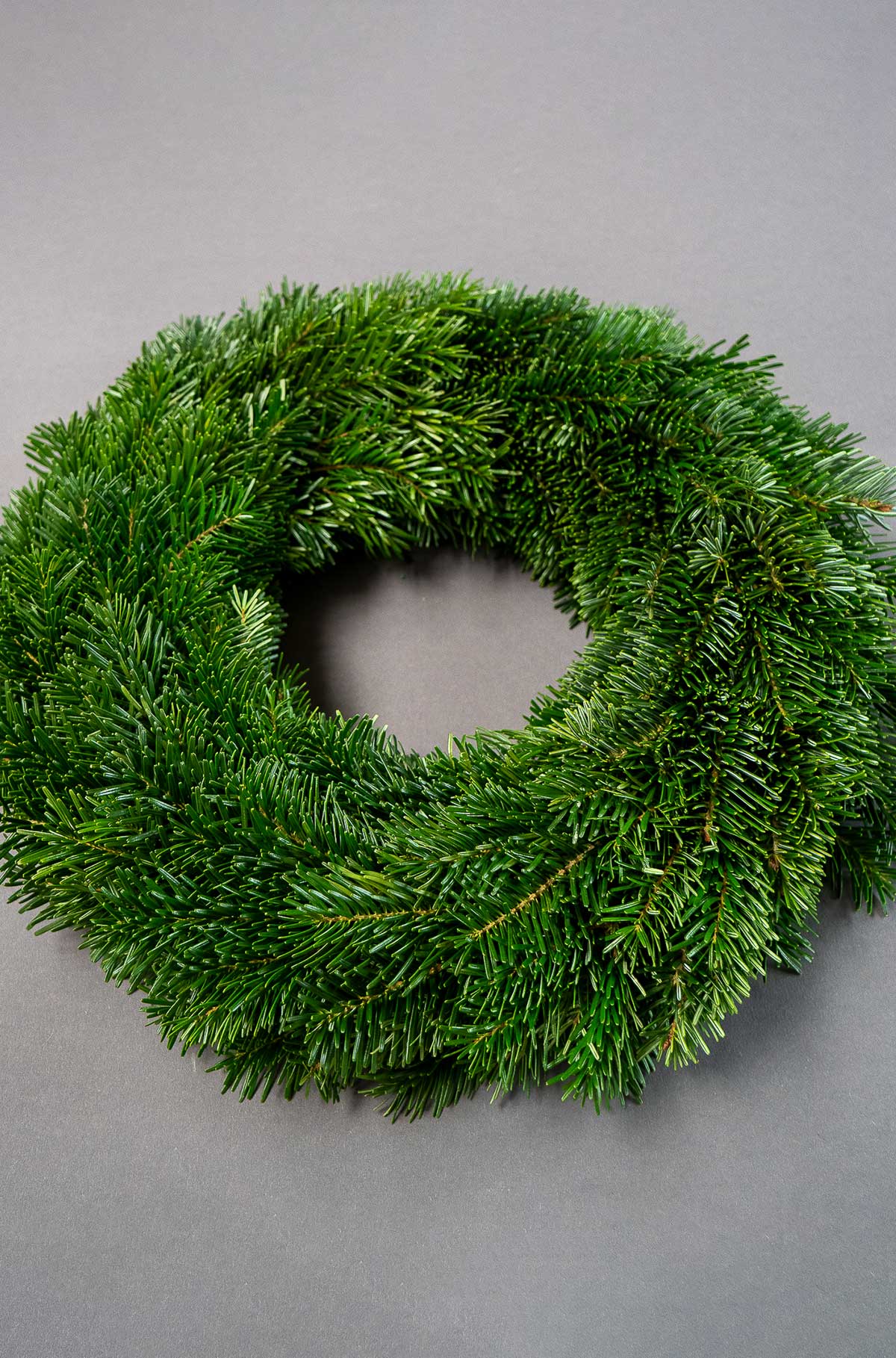 Tannenkranz - Tellerkranz Nordmanntanne - Adventskranz - einseitig gebunden - 100% natürlich